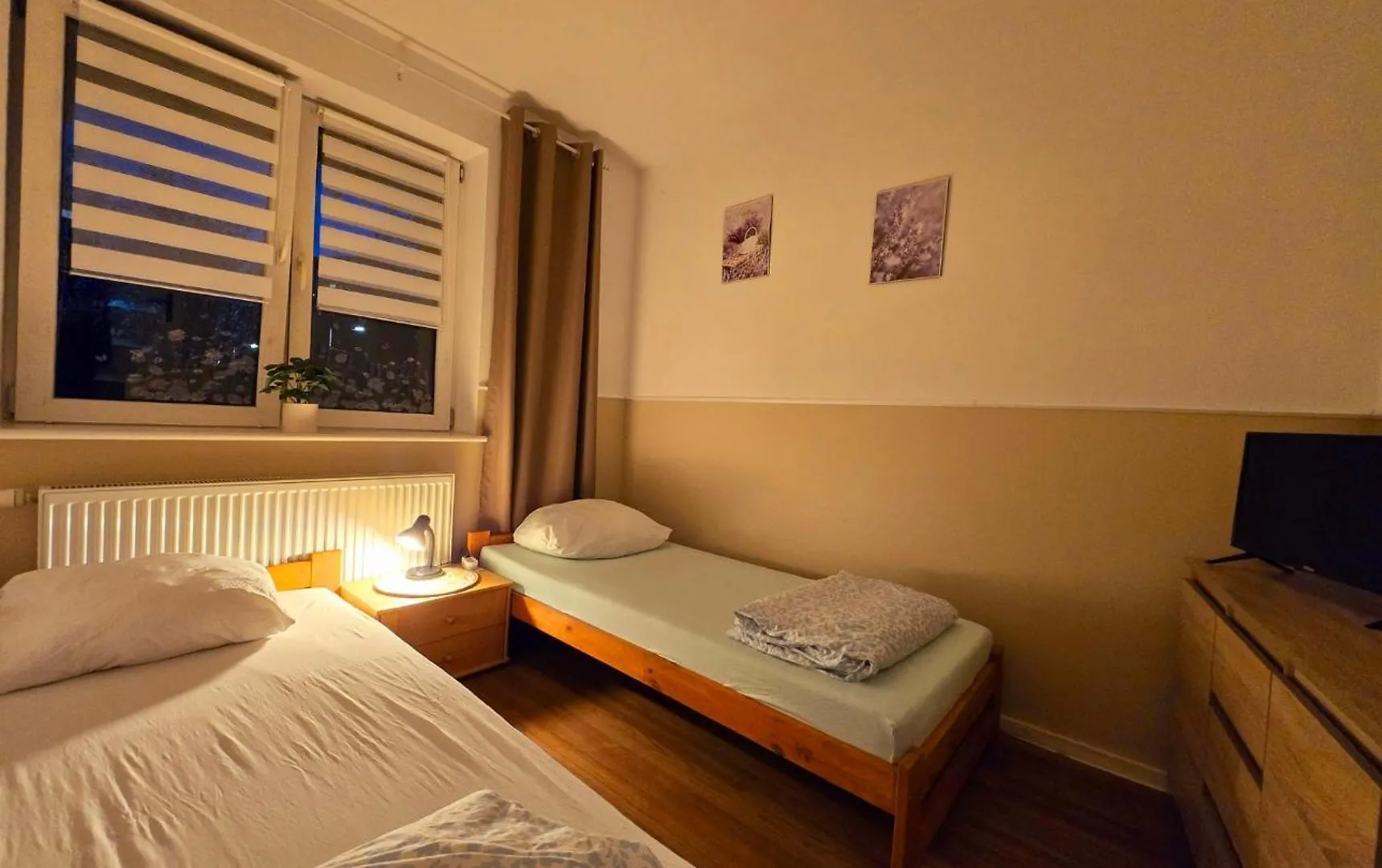 Rent Warszawa Ursynowホステル